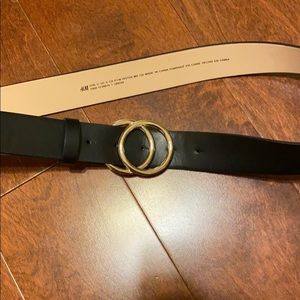 H&M belt. NEW